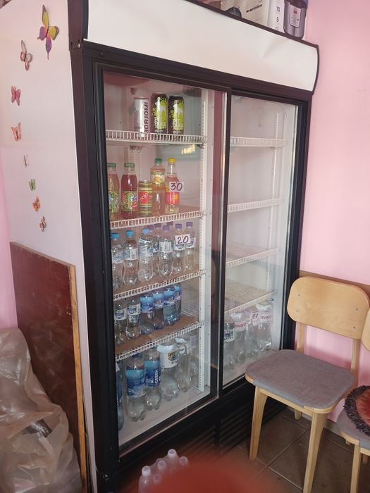 продам холодильник двух дверный