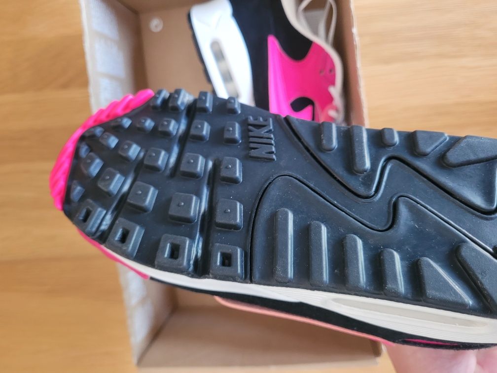 Buty damskie Nike Air Max 90 Futura 38