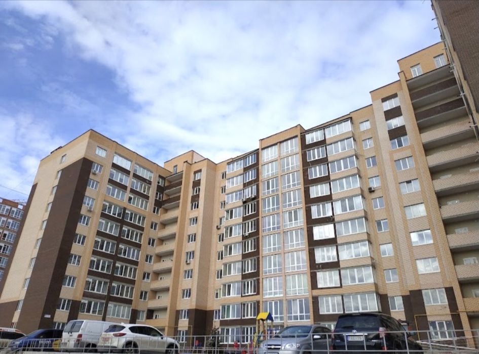 Продам квартиру 3-к кв. Виставка, ЖК Олімпійський