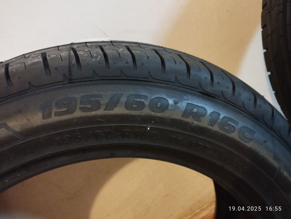 2x Pirelli Carrier 195/60R16 99T C