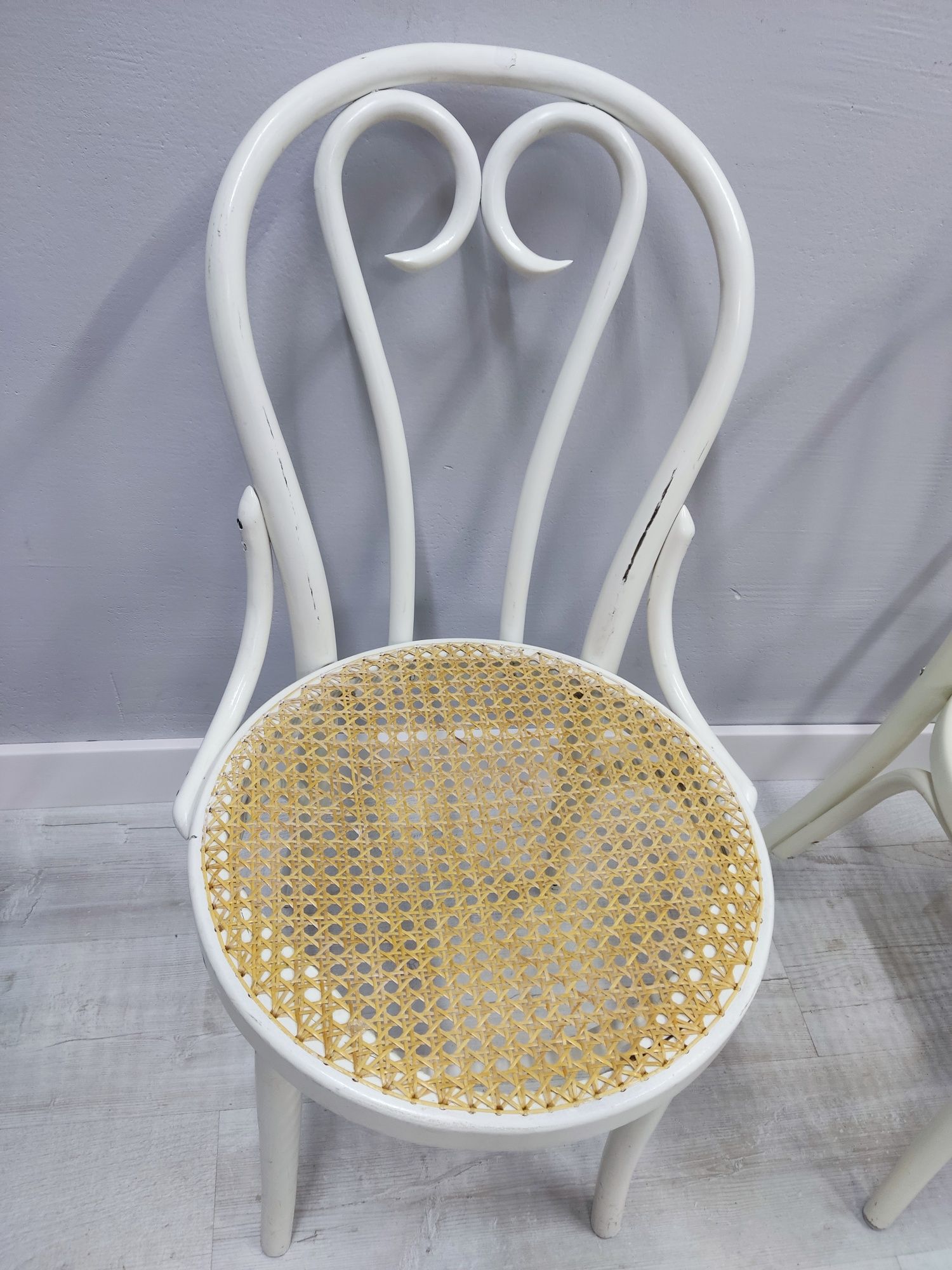 Gięte krzesło białe Fameg Radomsko z plecionka wiedeńską 3 szt