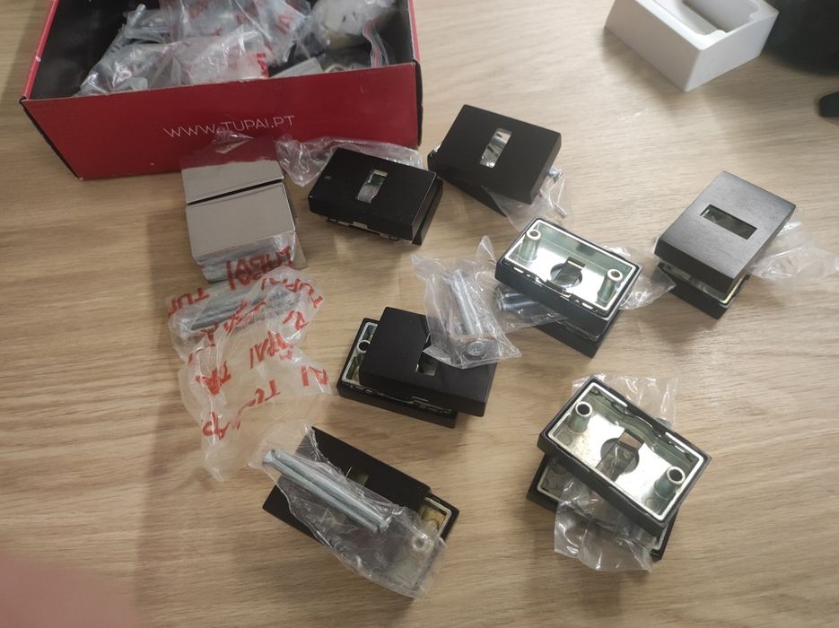 Rozeta do drzwi TUPAI nowe