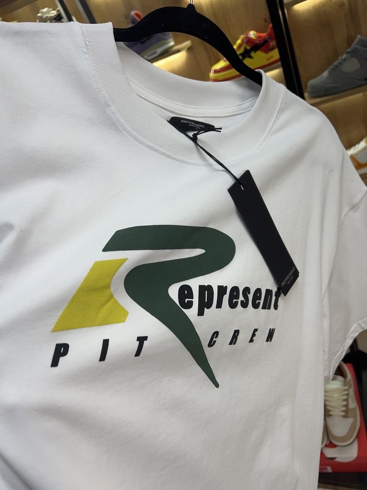 Футболка Represent “Pit Crew” White Logo