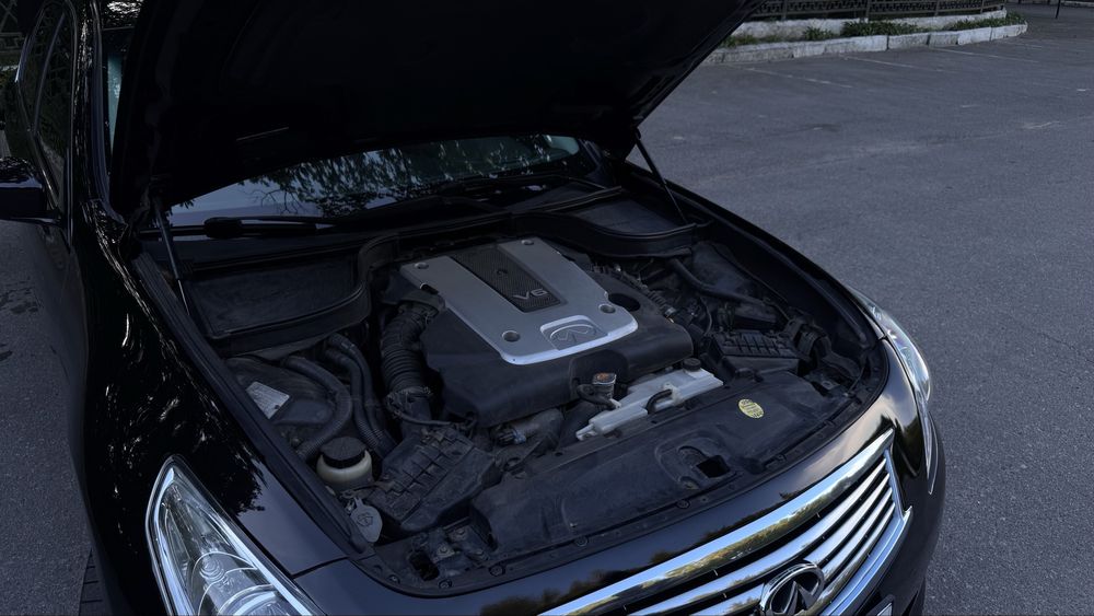 Продам Infiniti g25