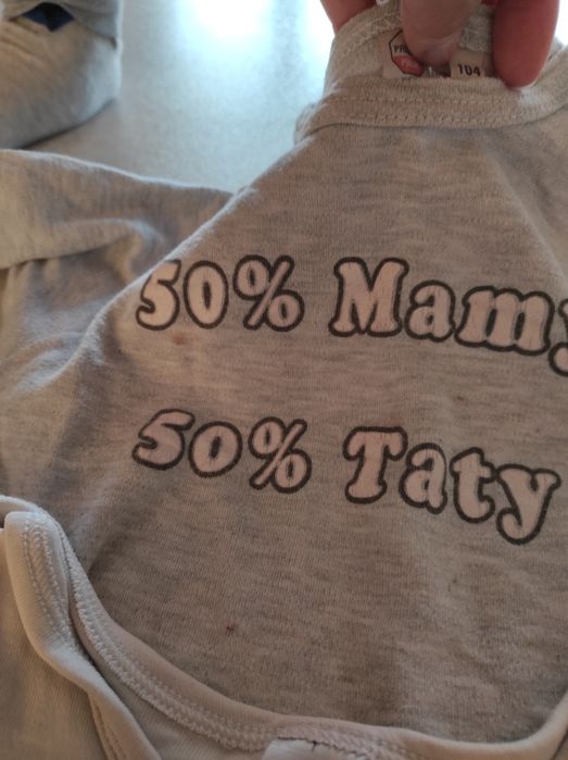 % Zestaw 8 sztuk body długi i krótki rękaw chłopiec Dino napisy 98 104