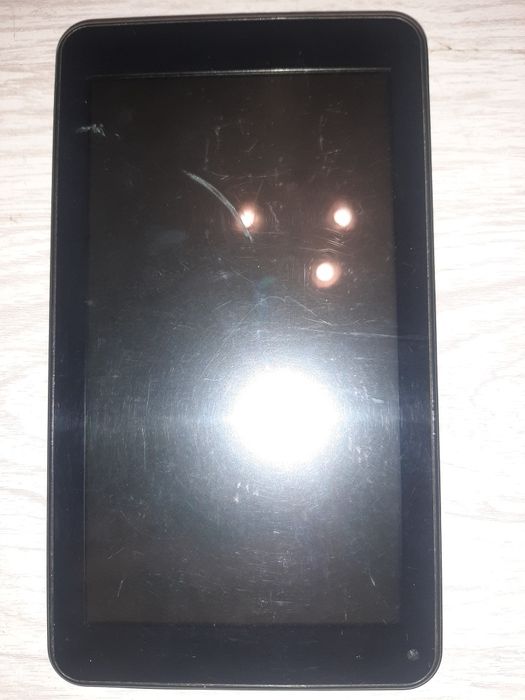 Планшет под ремонт или на запчасти.