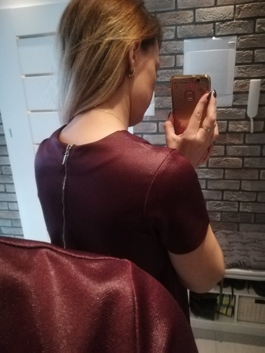 sukienka bordowa woskowana z kieszeniami z zamkiem z tyłu Mohito XS