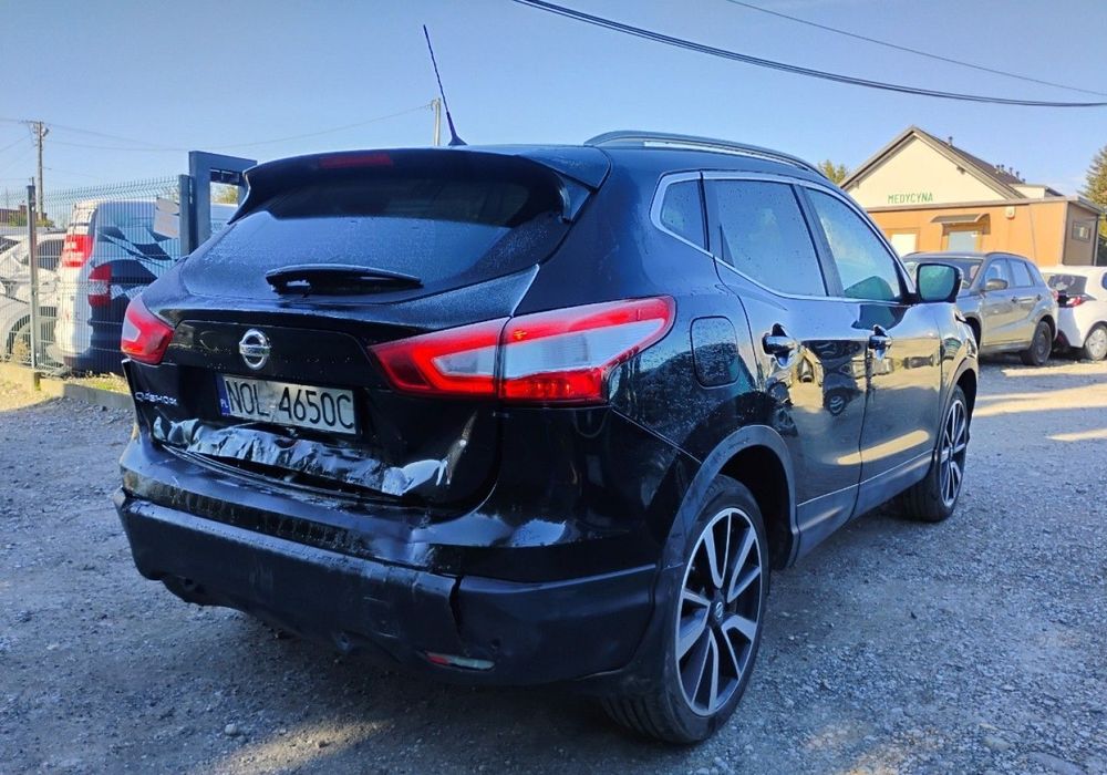 Nissan Qashqai 2016r, SALON POLSKA. 1.6 DIESEL 4x4. Uszkodzony przód i tył. Jeździ