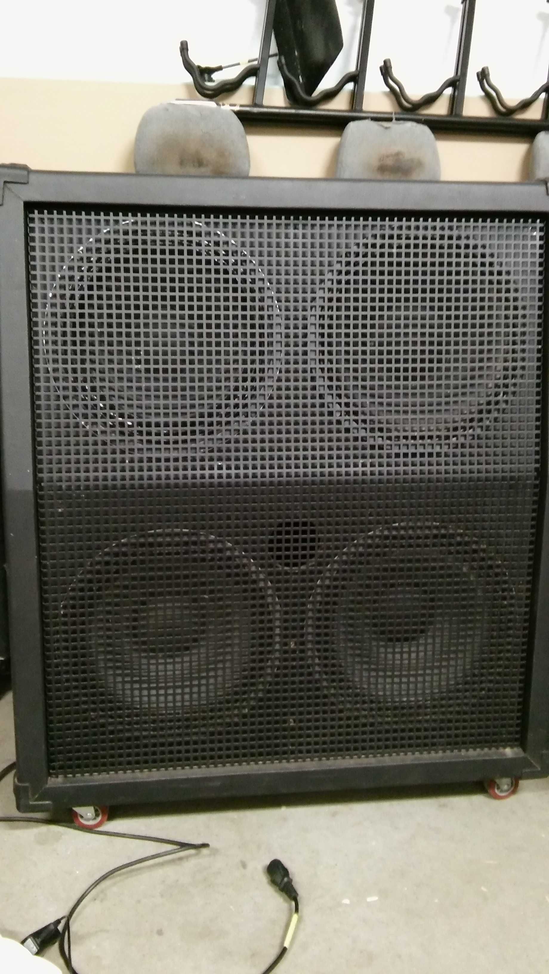Sprzedam kolumne glosnikowa styl Marshall /logo HIWATT