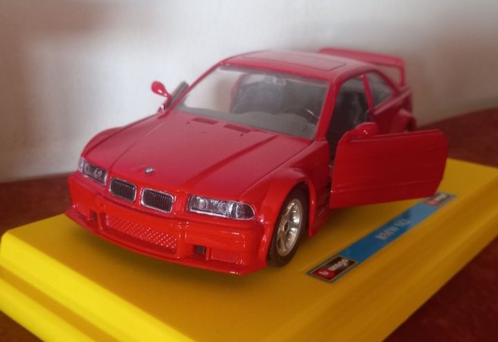 Bburago 1/14 Bmw m3