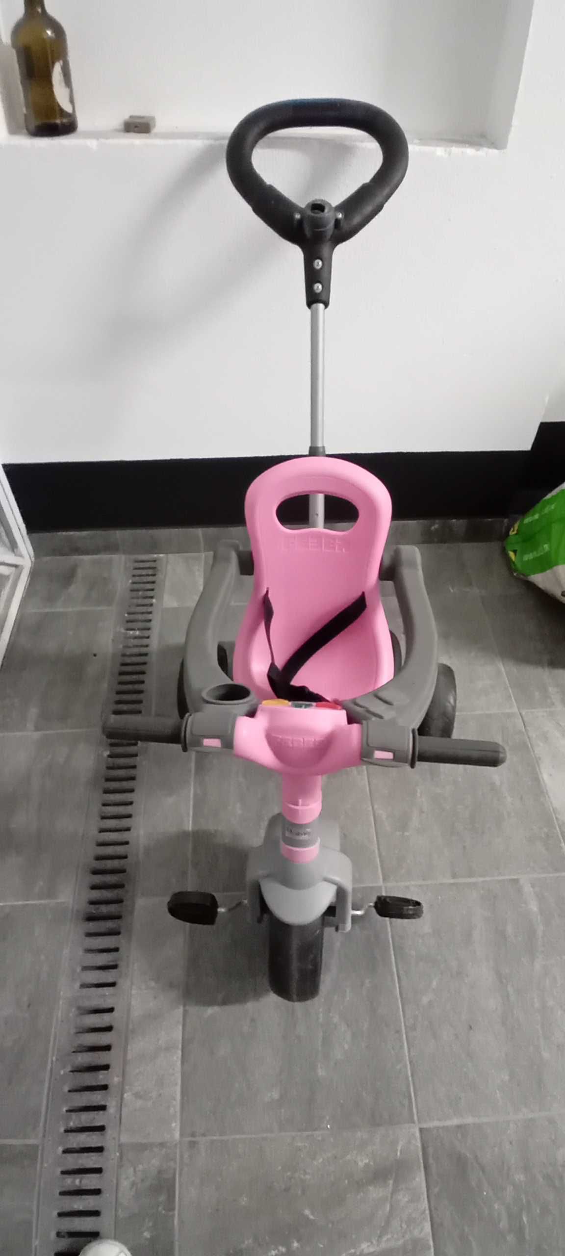 Triciclo de criança