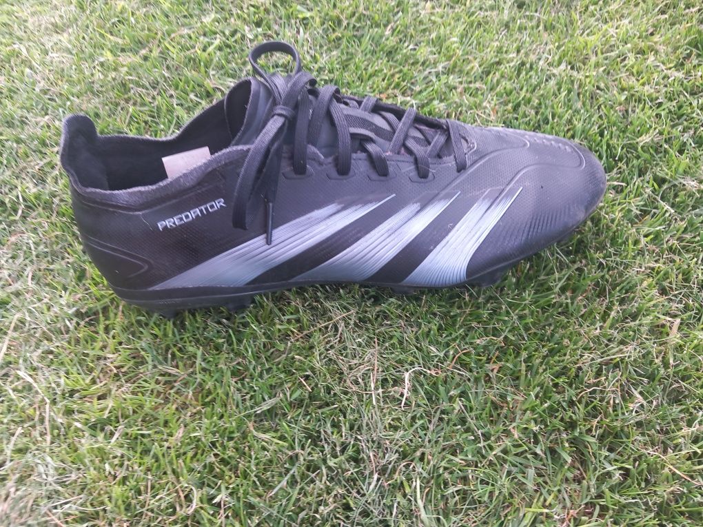 Buty piłkarskie adidas predator