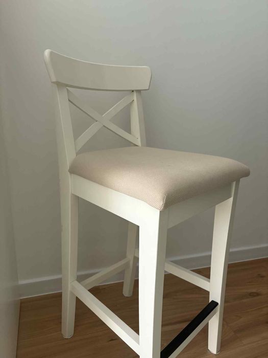 Stołek barowy z oparciem IKEA