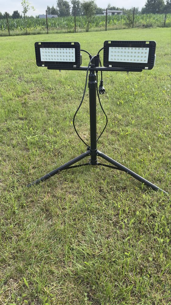 Reflektor LED na statywie Volteno 2x40W VO1889