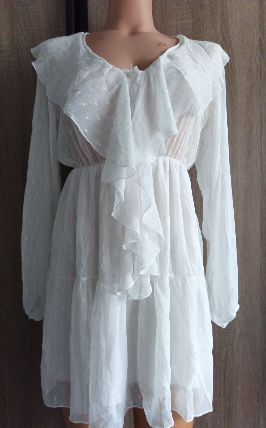 Сукня коктейль на білого кольору