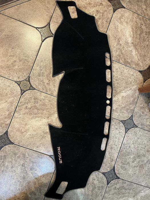 Накидка на панель Nisan Rogue sport