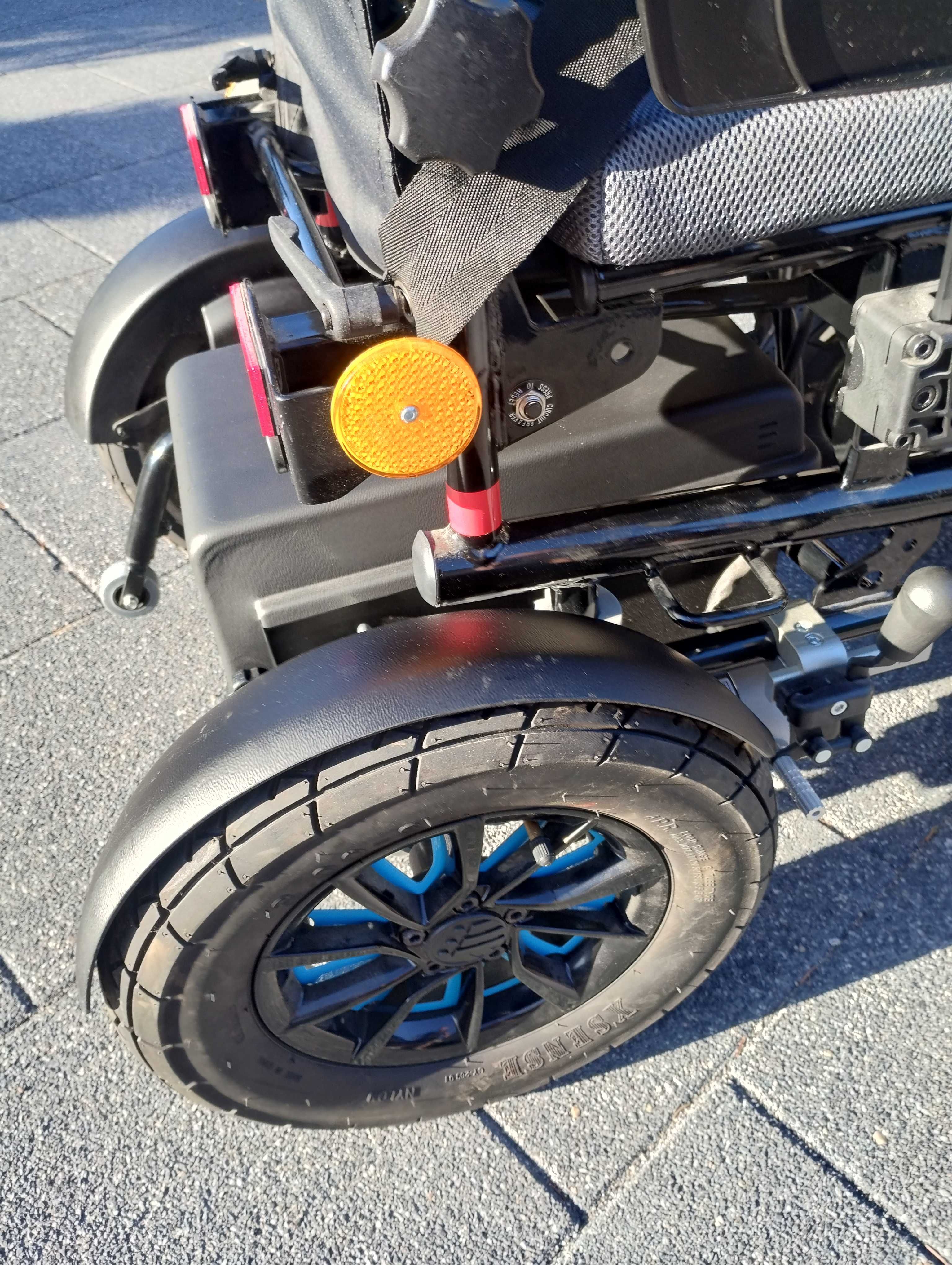 Wózek inwalidzki elektryczny pokojowo terenowy Vermeiren SQUOD