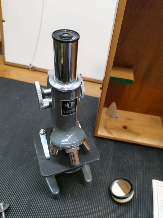 Microscópio Vintage 80x a 1200x