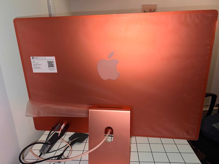 iMac 24" M1 (2021) - 8GB RAM / 1TB SSD – Ecrã com linhas