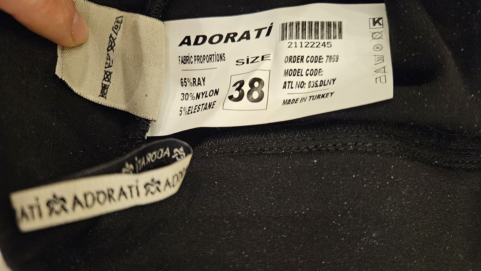 Нові жіночі брюки  Adorati 38р