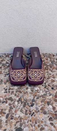 Mule vintage chique bordado cor violeta novo!