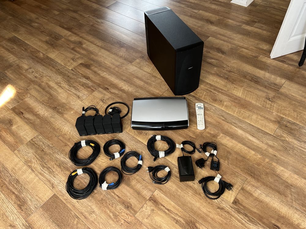Kino domowe 5.1 Bose Lifestyle 48, media center, subwoofer, kable.