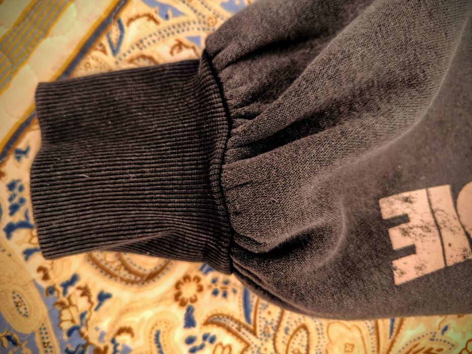 Свитшот от H&M  актуального коричневого цвета новый!!!