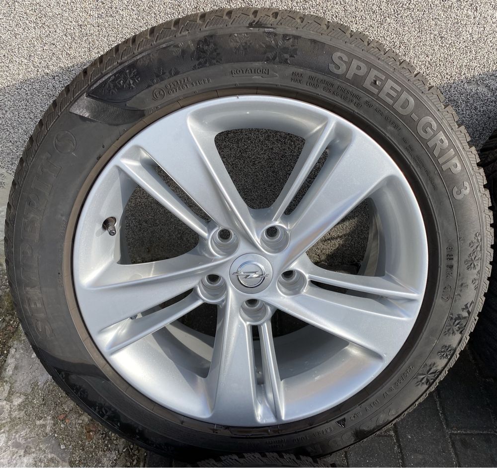 Alufelgi z oponami 225/55 R17 Opel Insignia B Astra J GTC Zafira C