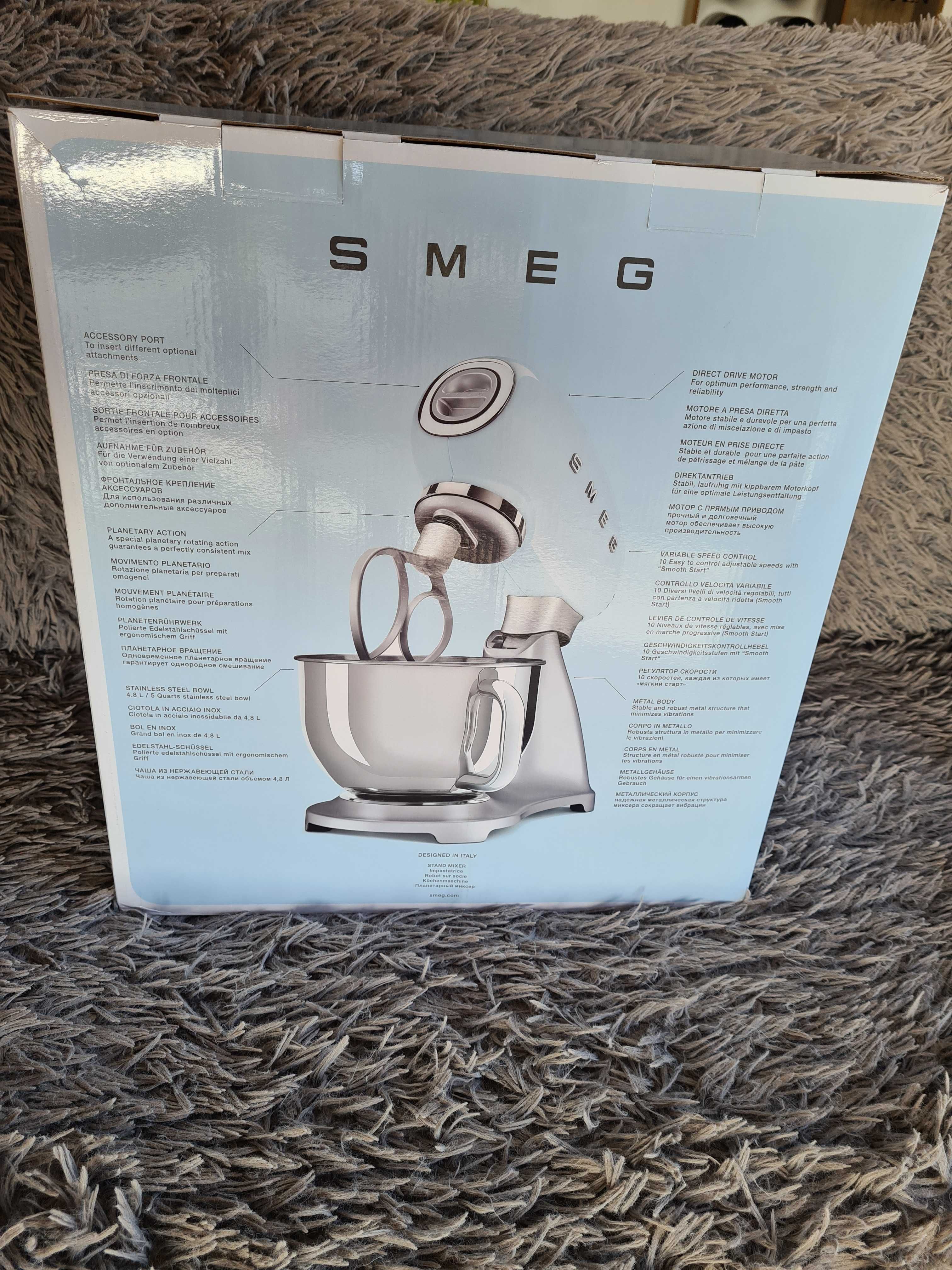 Robot de cozinha Smeg novo