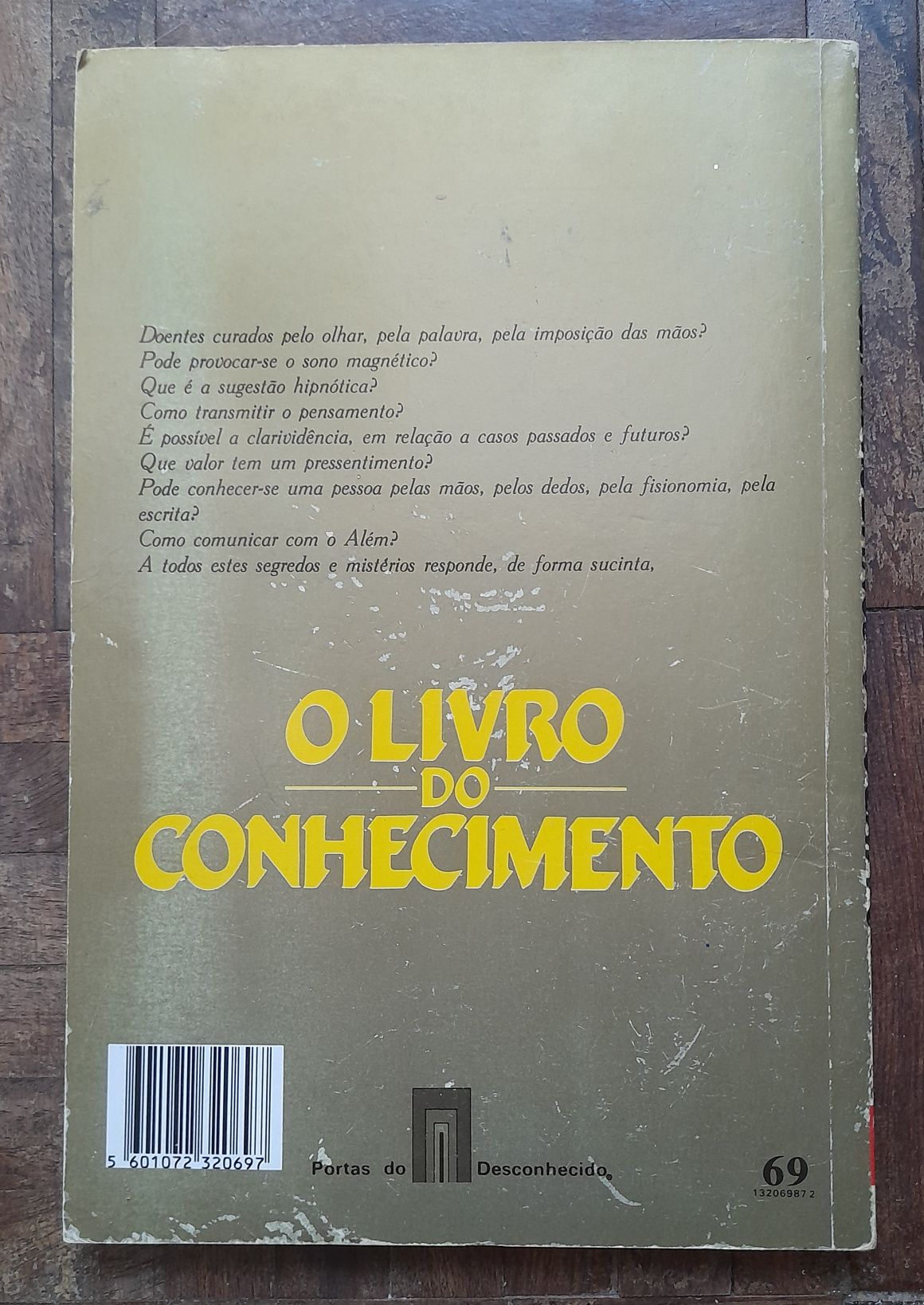 Livro sobre o conhecimento  oculto