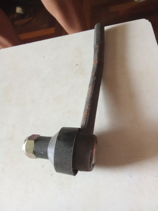 Тяга левая ваз 2101-07