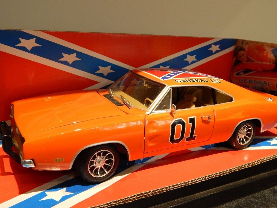 Miniatura 1:18 do Dodge Charger da serie Dukes of Hazzard General Lee