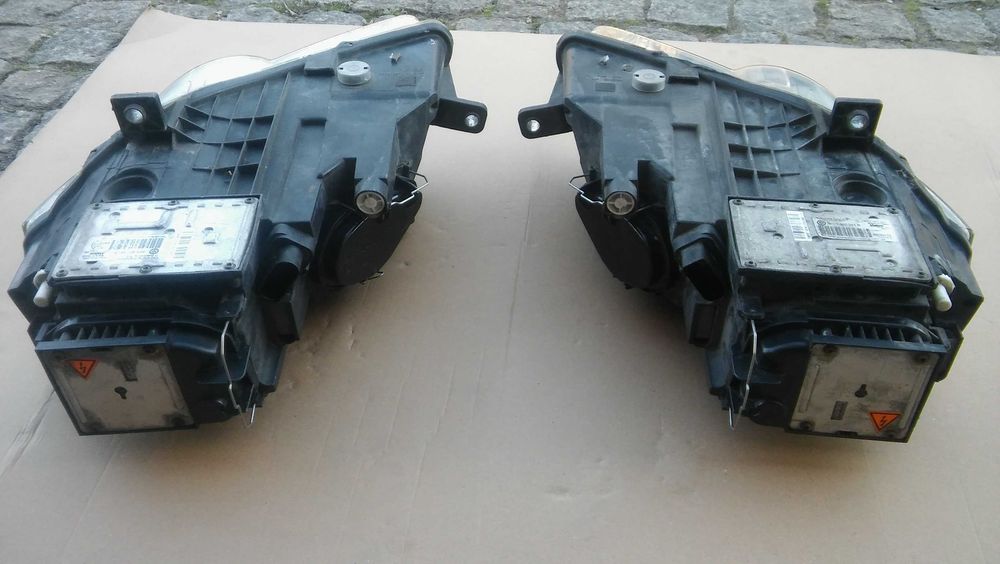 VW Passat B6,od 05r,lampy przód,XENON,Lewa+Prawa,kompletne,Valeo,orygi
