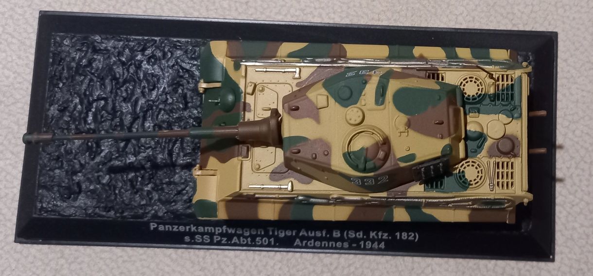 Miniatura tanque de guerra combate.