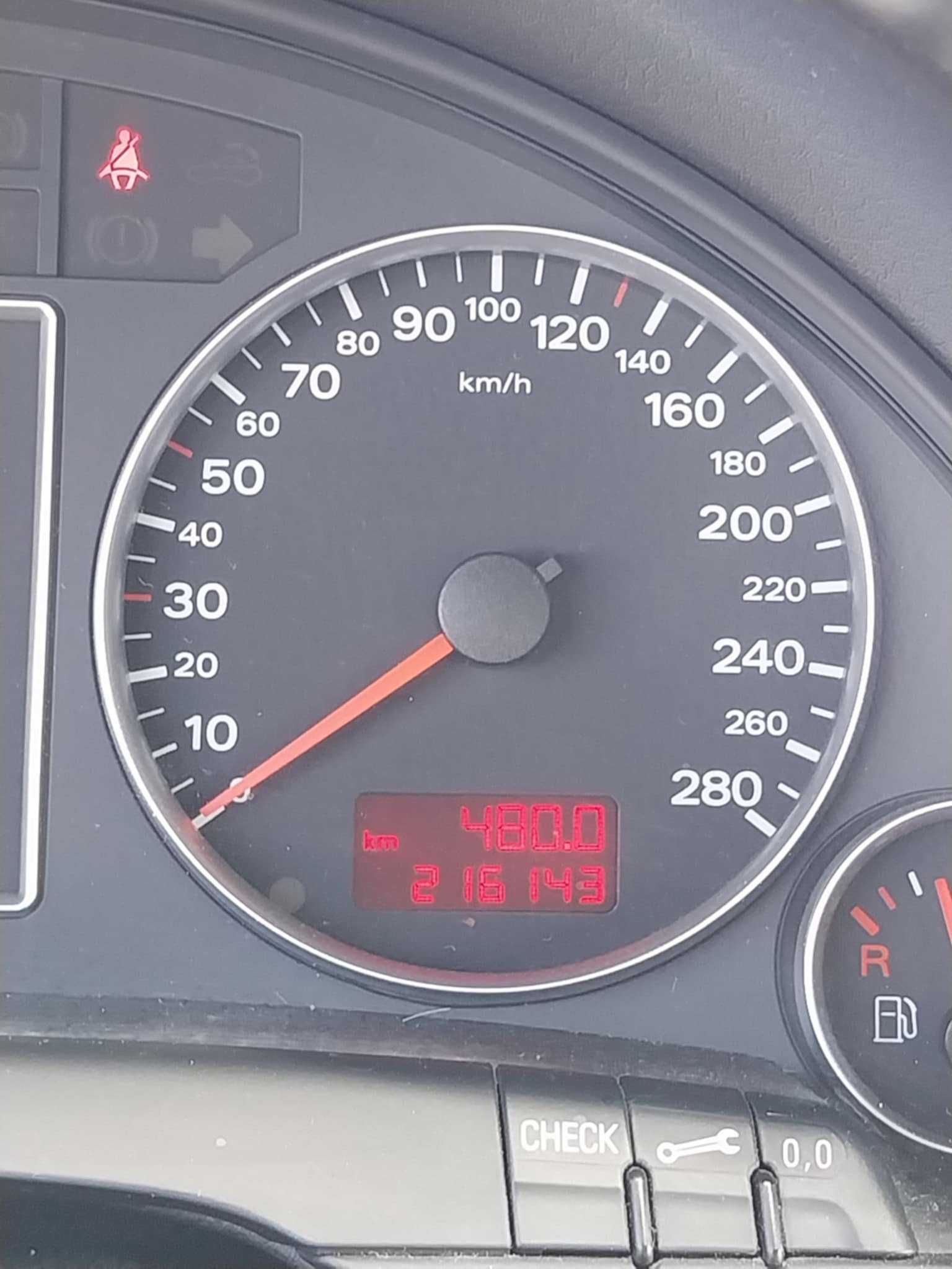 Audi a4 b7 2.0 turbo fsi 200km 2005 quattro tiptronic