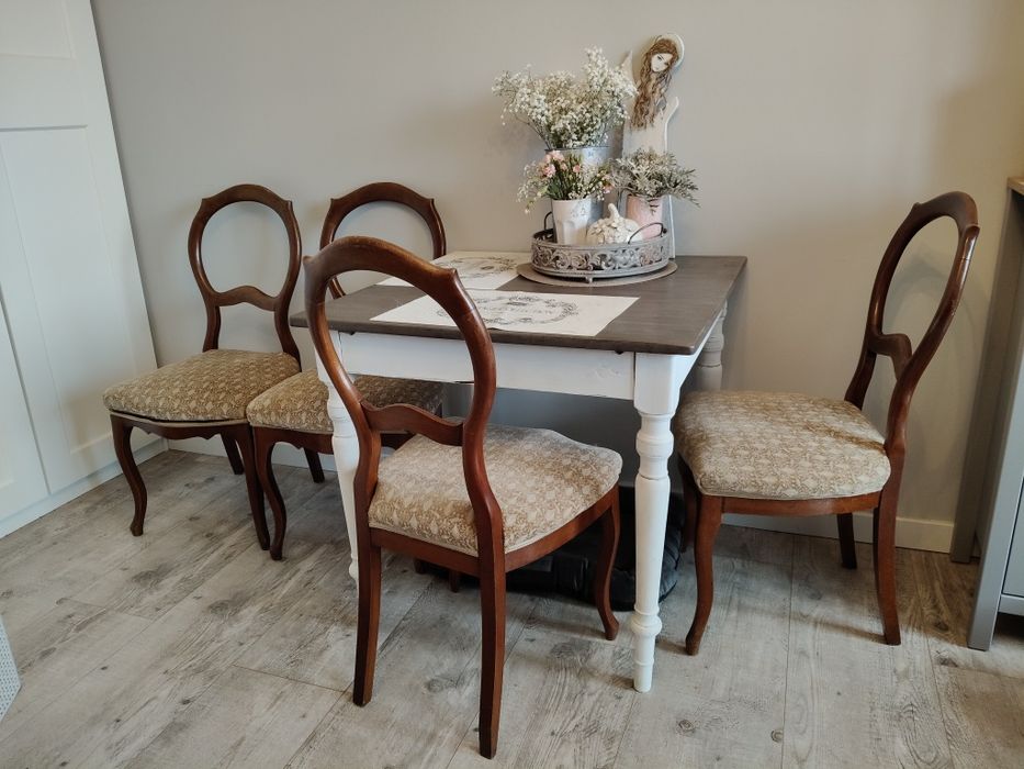 Stare krzesła w stylu Ludwika Filipa, medaliony, 6 sztuk