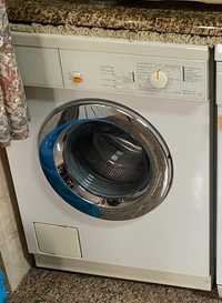 Máquina de lavar roupa Miele
