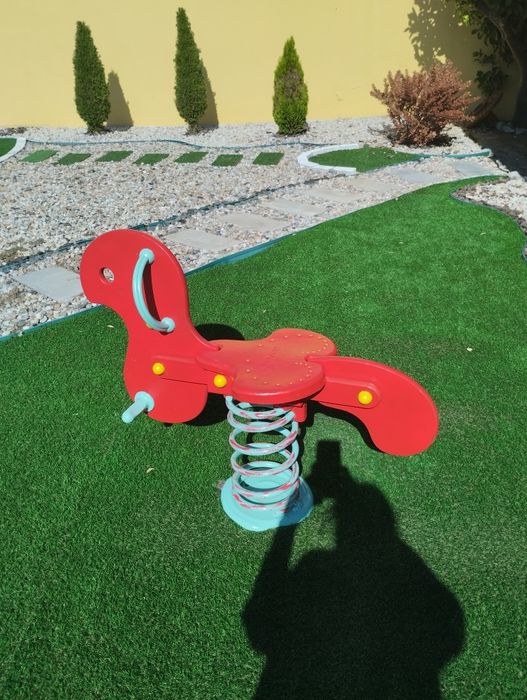Baloiço infantil com mola