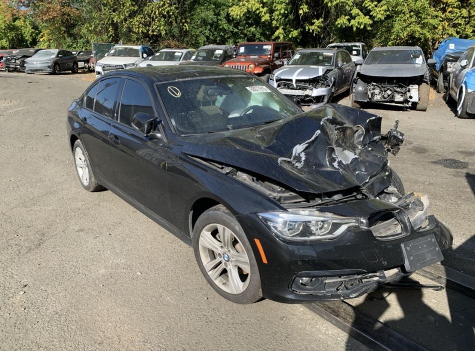 Продам BMW 330i xdrive в наявності 105т км