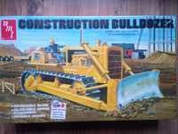 AMT 1086 - Construction Bulldozer - 1/25 - Model do sklejania