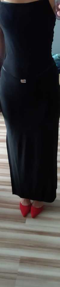 Czarna suknia wieczorowa z kryształem Swarovskiego długa