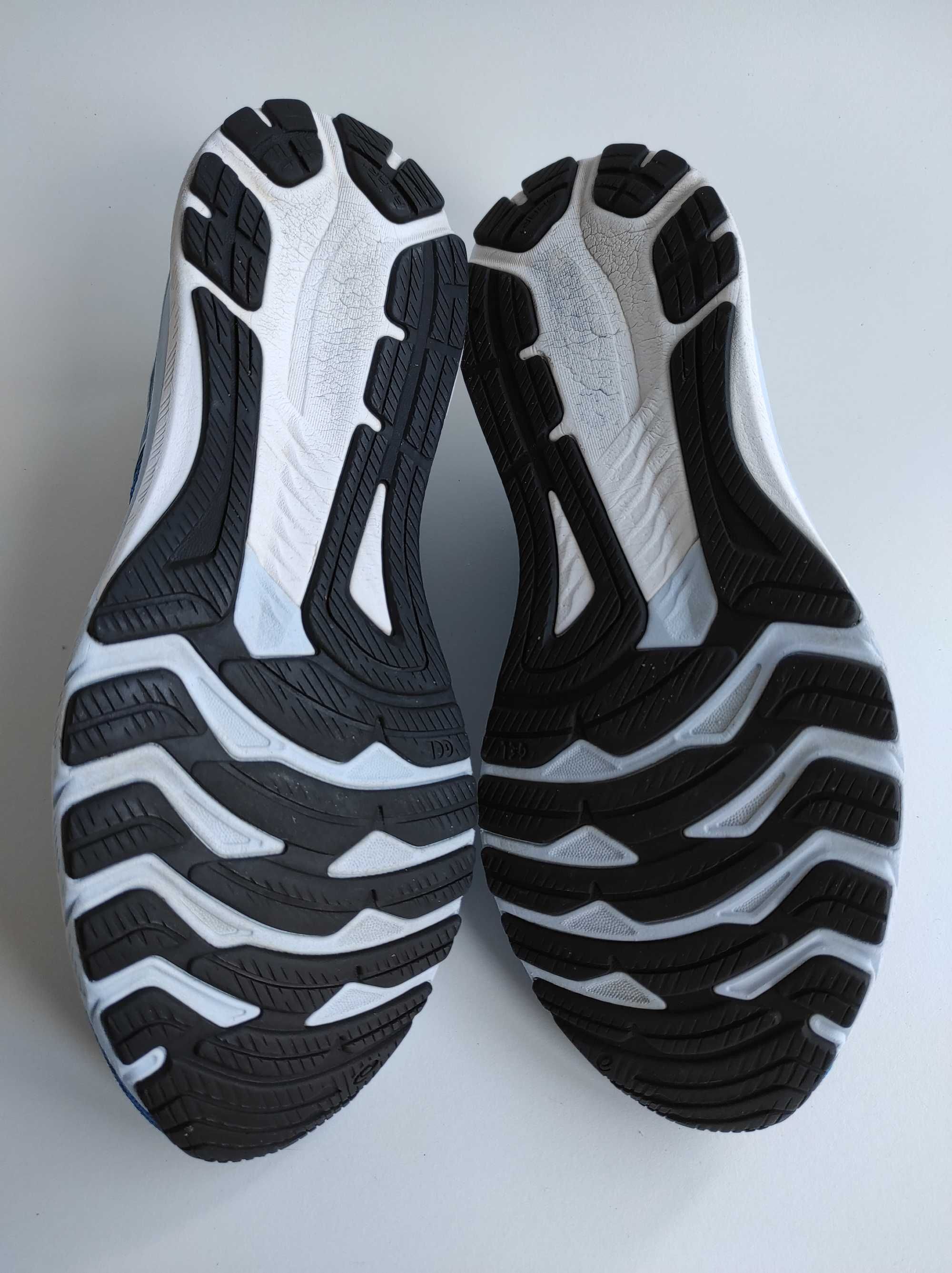 Кроссовки беговые ASICS GT-2000 10 Marathon