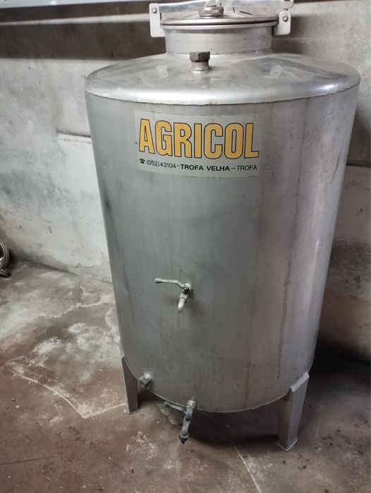 Cubas de inox 500L e 100L