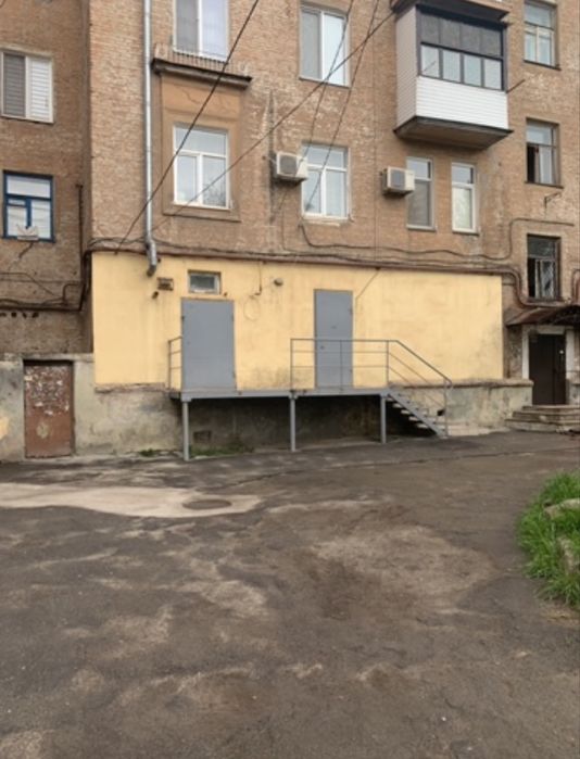 Продаж приміщення під магазин або офіс