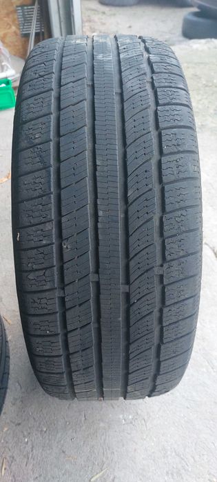 Автошини зимові 225 50 r17 .  600гр за 2 штуки