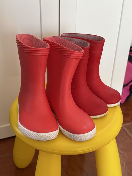 Galochas 22/23 e 25/26