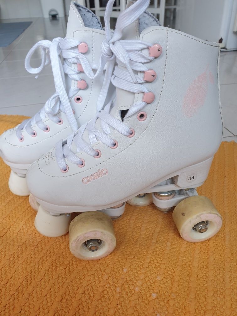 Patins brancos 4 rodas - 34