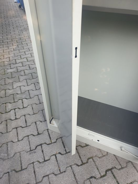 Szafa narzędziowa szafa pancerna kasa pancerna szafa z półkami