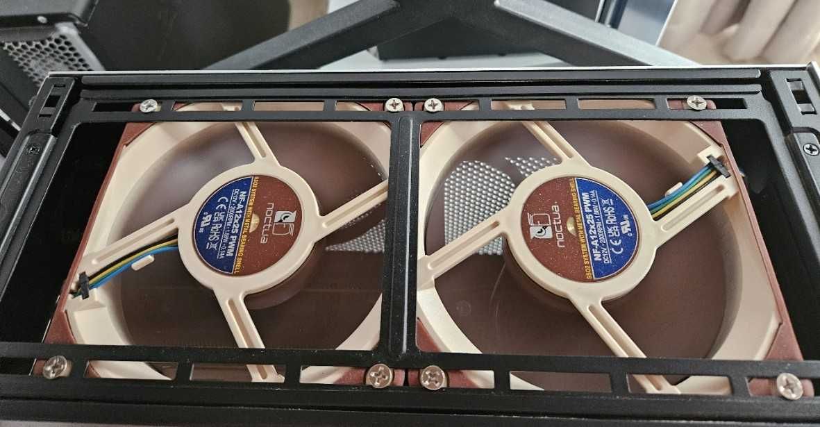 ПК SFF LIANLI A4-H2O - 13600K/32GB ddr5/1 TB SSD