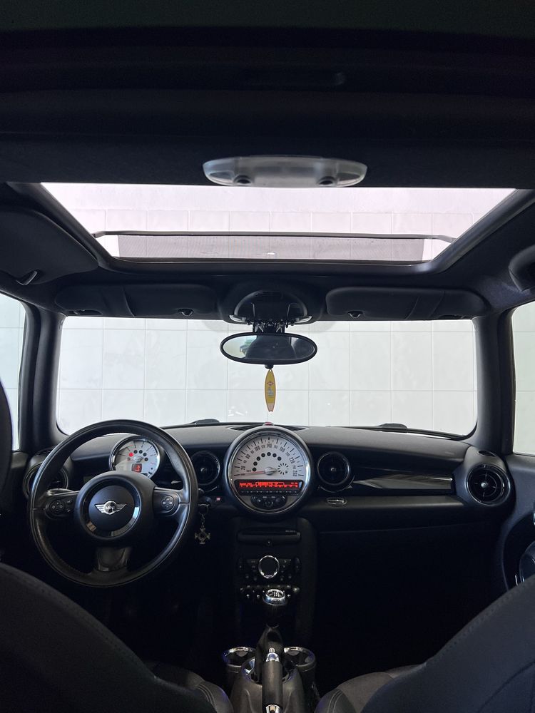 Mini Cooper D 1.6 2012